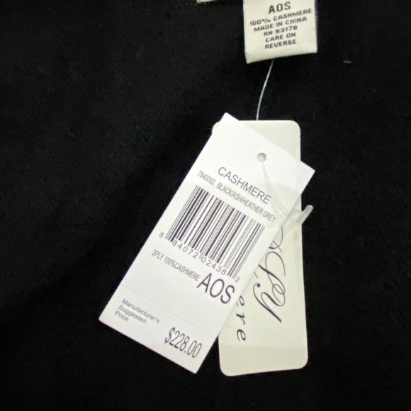 PLY Black Cashmere Aztec Poncho - Picture 4 of 11